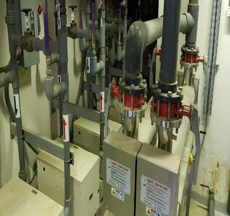 صيانة مسابح بجدة: مياه نقية وسباحة آمنة